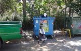 Πάτρα-Σοκ: Πατρινή, πρώην επιχειρηματίας, ψάχνει στα σκουπίδια για φαγητό