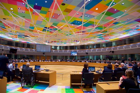 Mαξίμου: Μπορεί και «λευκός καπνός» στο Eurogroup