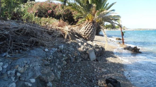 Πάτρα: "Χτίζουν" στη θάλασσα! Καταπάτηση εκατοντάδων μέτρων αιγιαλού καταγγέλλει η ΟΙΚΙΠΑ