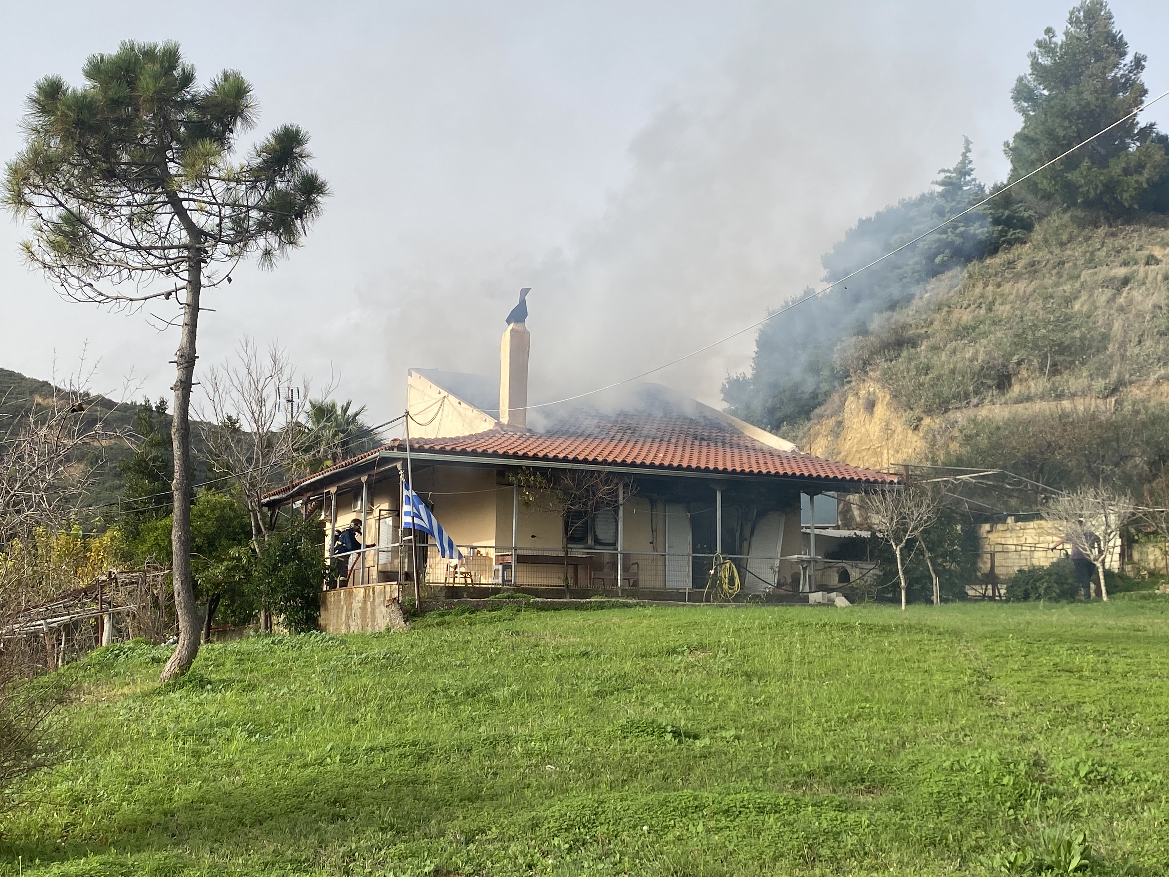 ΝΑΥΠΑΚΤΟΣ: Στις φλόγες μονοκατοικία στον Πλατανίτη