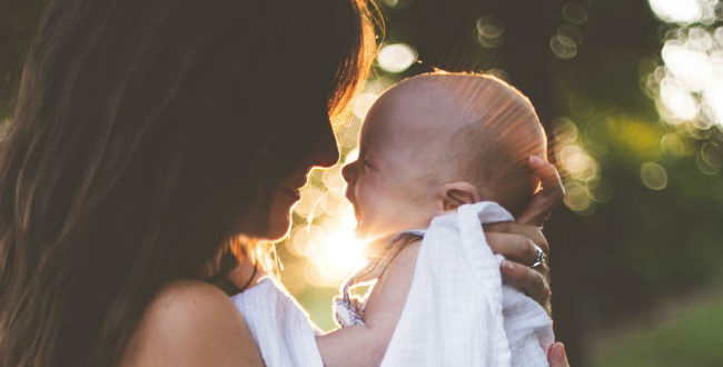 Επίδομα μητρότητας: Αναδρομικά έως 7.470 ευρώ στις νέες μητέρες