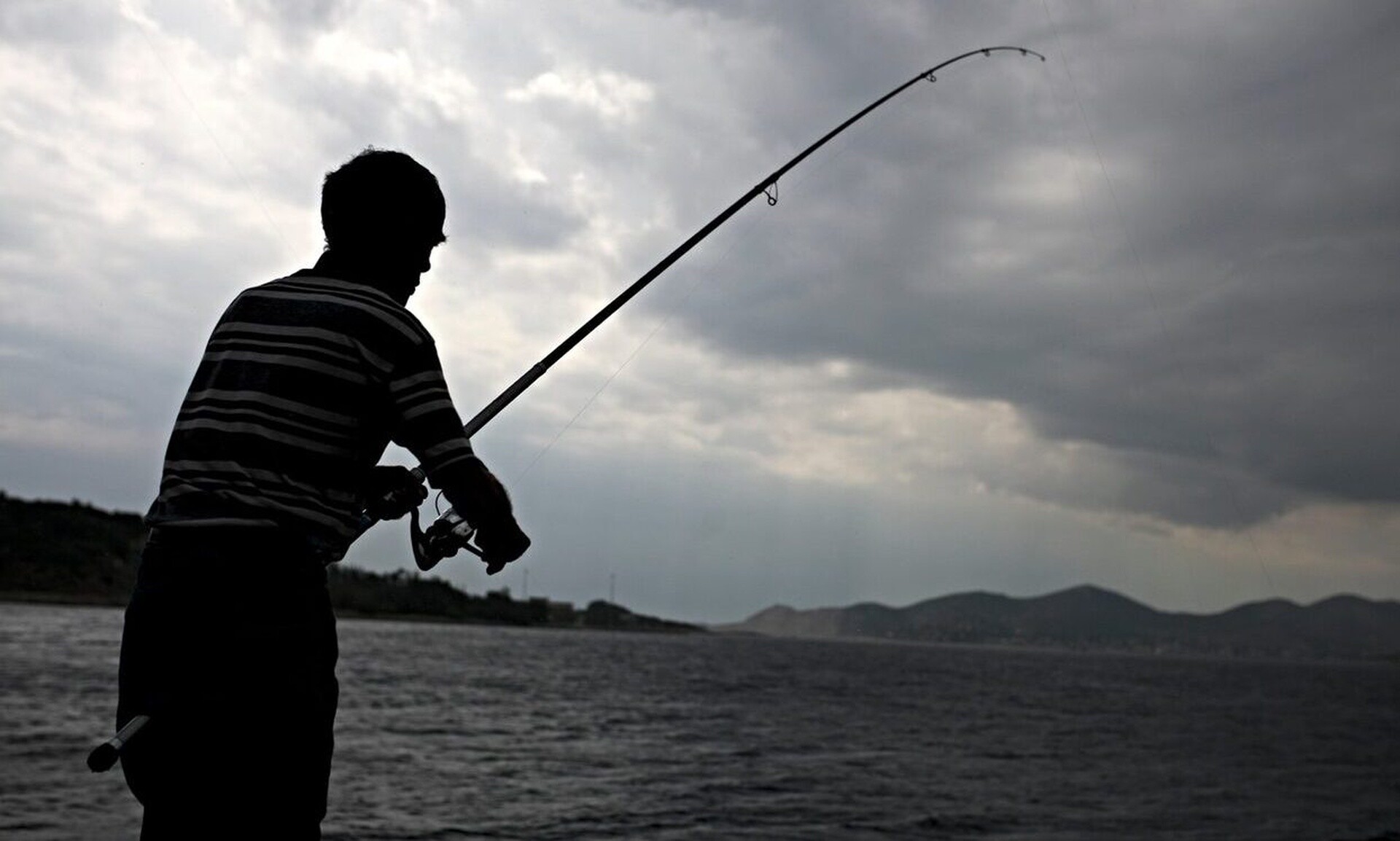 Ψάρεμα: Σοκ για τους ερασιτέχνες αλιείς - Τι αναφέρει ο νέος νόμος