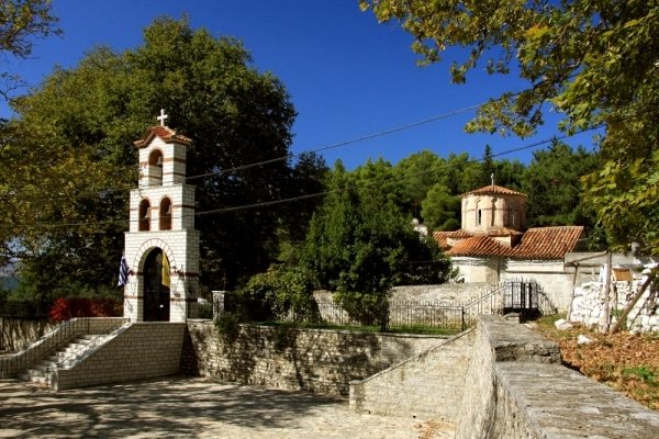  Δρομολόγια λεωφορείων για το Μοναστήρι του Άη-Συμιού 