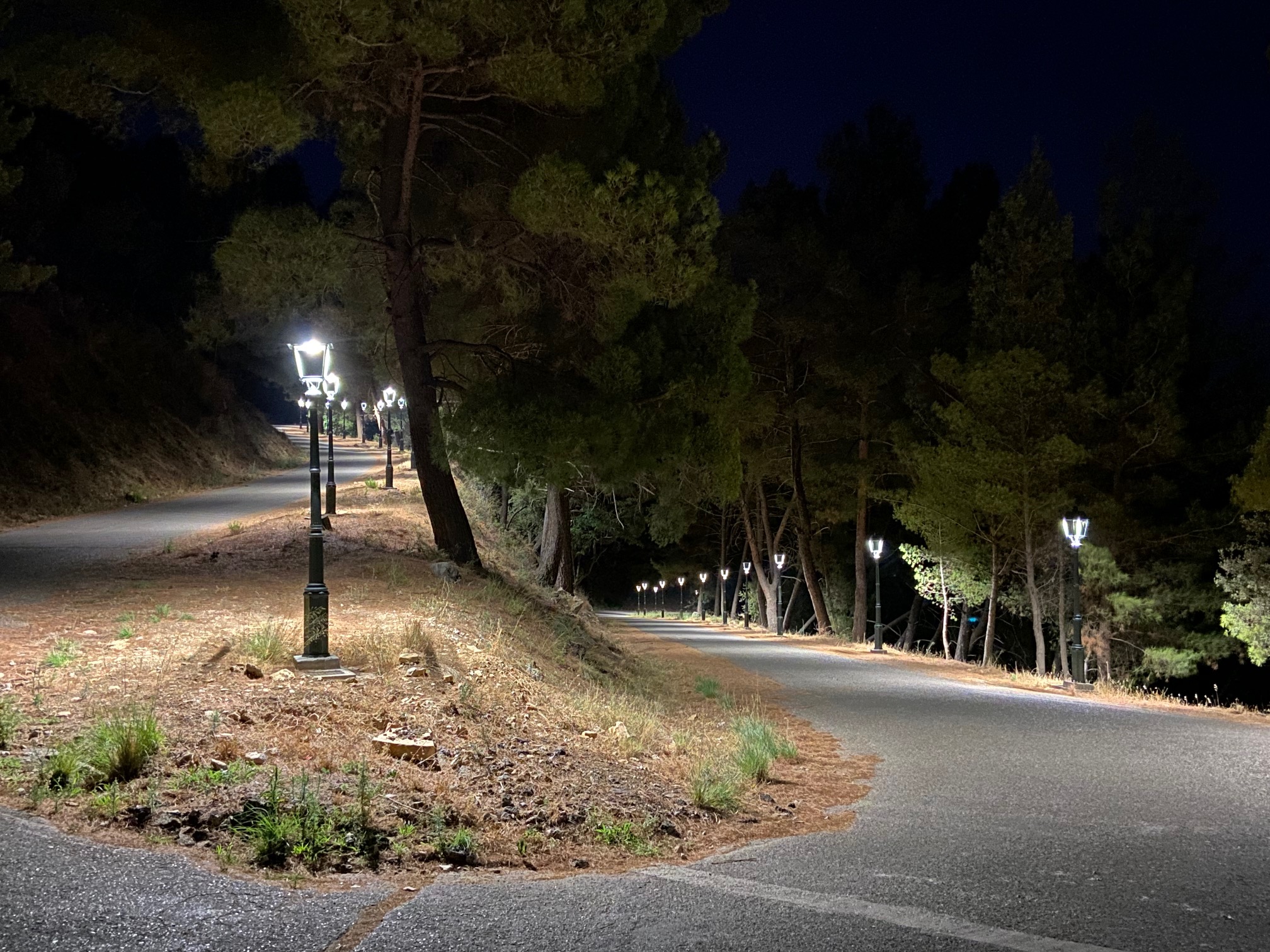 Ο δρόμος του Κάστρου της Ναυπάκτου φωτίστηκε