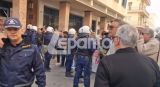 Επεισόδια στην συγκέντρωση των οικοδόμων μπροστα από το ΙΚΑ της Πάτρας