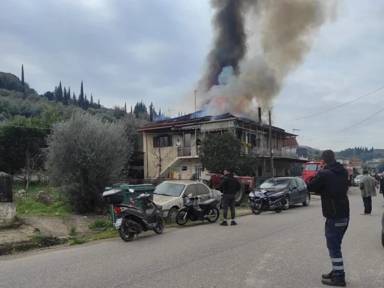 Τραγωδία στο Αγρίνιο: Απανθρακώθηκε ηλικιωμένη- Στις φλόγες το σπίτι της!