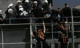 ΕΙΚΟΝΕΣ – ΣΟΚ από τους συλληφθέντες Αιγιώτες! Με αίματα στο κεφάλι!