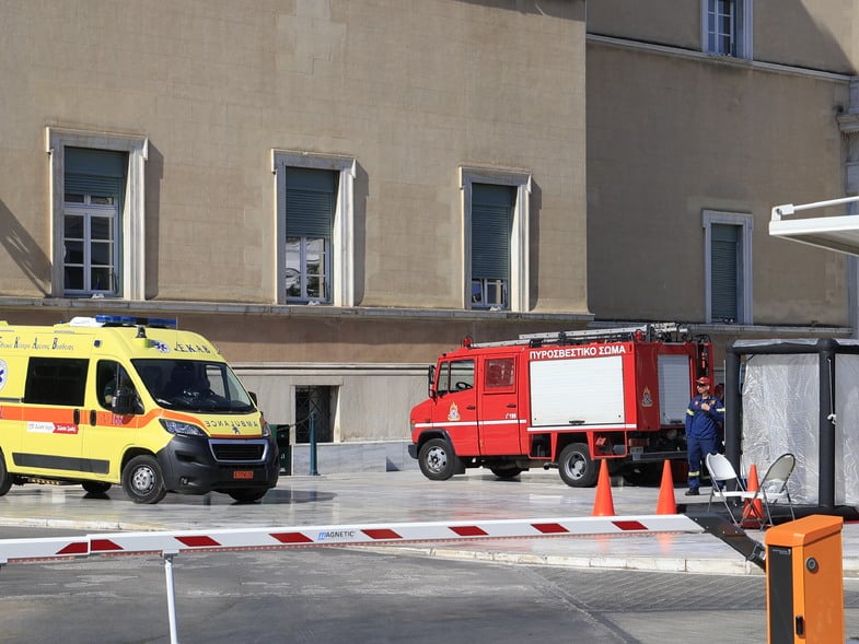 Ρώσος έστειλε ύποπτο φάκελο στη Βουλή με παραλήπτη τον Μητσοτάκη