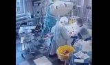 Συγκλονίζει βίντεο από τη Ρωσία: Γιατροί συνέχισαν εγχείρηση κατά τη διάρκεια του σεισμού στην Καμτσάτκα