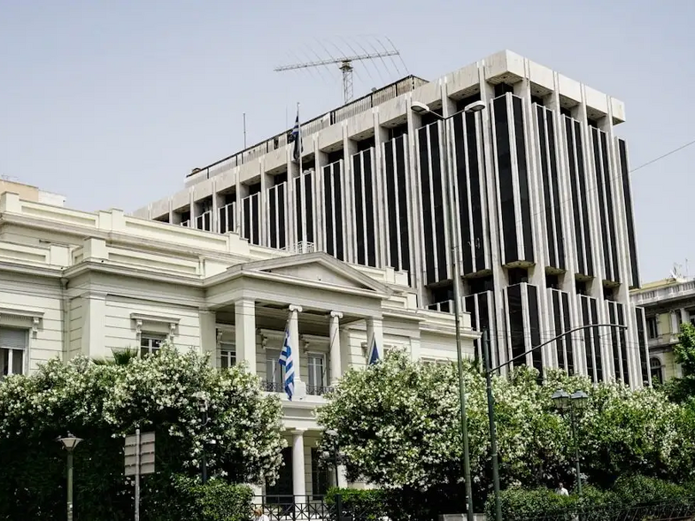 Η Ελλάδα απορρίπτει τους ισχυρισμούς της Λιβύης και απαντά με χάρτες