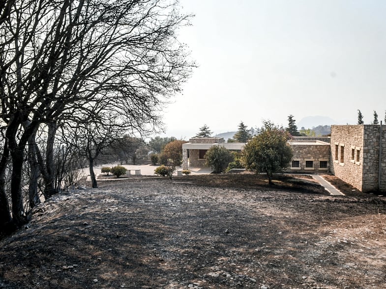 Φωτιά στην Πάτρα: Μυστήριο με τα κίνητρα του 19χρονου και του 27χρονου που κατηγορούνται για εμπρησμό