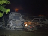 Φωτιά στην Αχαΐα: Οι φλόγες πέρασαν από μάντρα με κατεσχεμένα αυτοκίνητα, εκατοντάδες έγιναν στάχτη