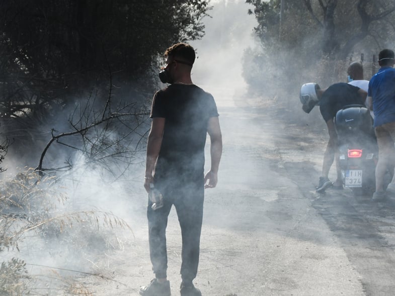 Ποιοι έβαλαν τις φωτιές τις τελευταίες ώρες - Τα στοιχεία που εξετάζουν οι Αρχές για εμπρησμούς