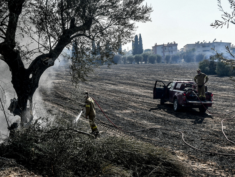 Πάτρα: Πύρινη καταστροφή - Το σκηνικό των πρώτων ωρών της επόμενης μέρας