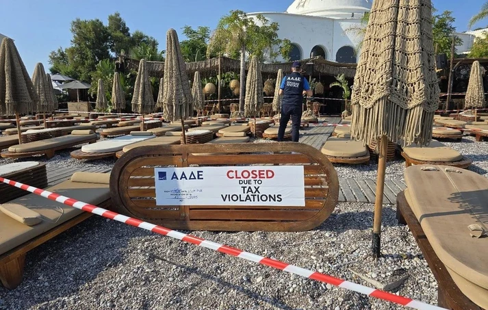 Λουκέτα και πρόστιμα σε επιχειρήσεις δημοφιλών τουριστικών προορισμών – Πάνω από 100 παραβάσεις σε μία εβδομάδα
