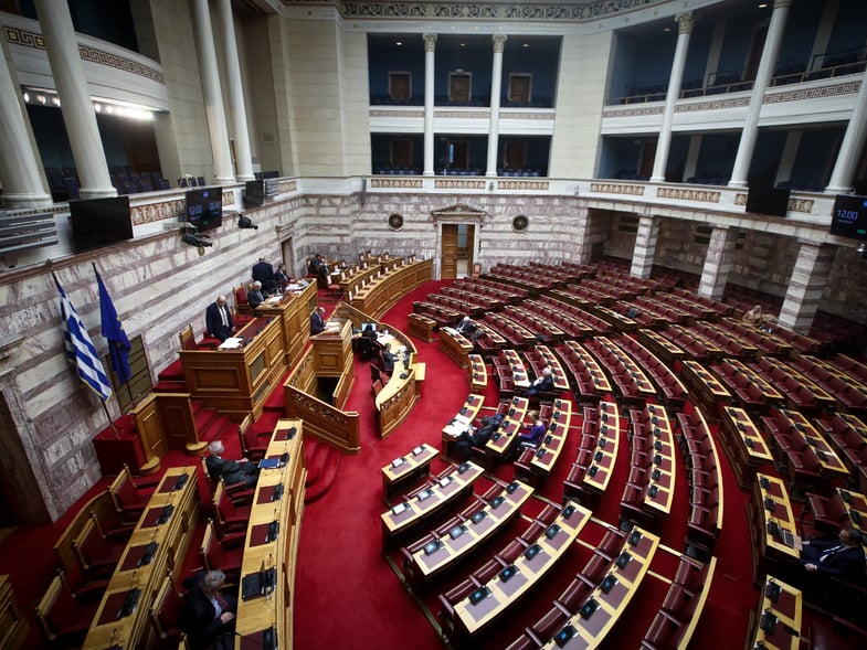 Επίδομα επικινδυνότητας στους υπαλλήλους της Βουλής – Αντιδράσεις από τους πυροσβέστες