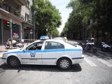 Πάτρα: Έσπασε την πρόσοψη κομμωτηρίου επειδή ήταν κλειστό!