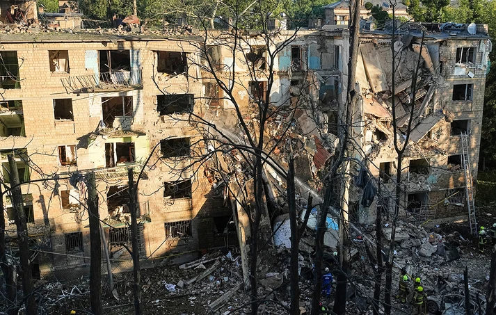 Η Ρωσία συνεχίζει να βομβαρδίζει την Ουκρανία – Εκρήξεις από το Κίεβο ως τη Λβιβ