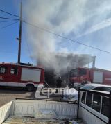 Ναύπακτος:Φωτιά ξέσπασε σε επιχείρηση στο Ξηροπήγαδο