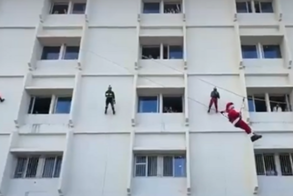 Πάτρα: Ο Άγιος Βασίλης και τα ξωτικά του σκόρπισαν χαμόγελα στα παιδιά του ΠΓΝΠ