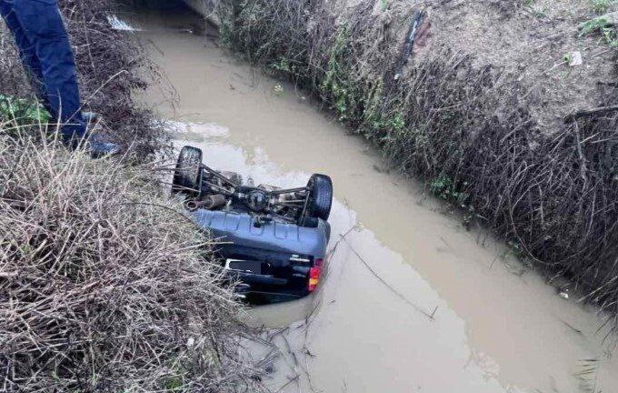 Θρίλερ στην Ανδραβίδα με IX βυθισμένο σε αρδευτικό κανάλι – Αγνοείται ο οδηγός