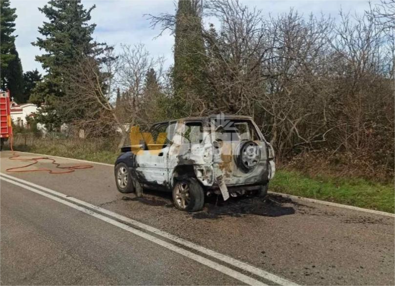 Τραγωδία στη Φωκίδα: Απανθρακωμένο άτομο μέσα σε όχημα ενώ την ίδια στιγμή καιγόταν το σπίτι του Τραγωδία στη Φωκίδα: Απανθρακωμένο άτομο μέσα σε όχημα ενώ την ίδια στιγμή καιγόταν το σπίτι του
