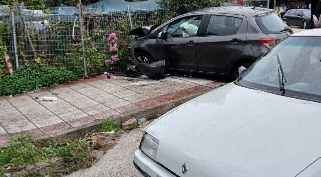 Αγρίνιο: Σφοδρή σύγκρουση δύο οχημάτων σε διασταύρωση της Μεγάλης Χώρας