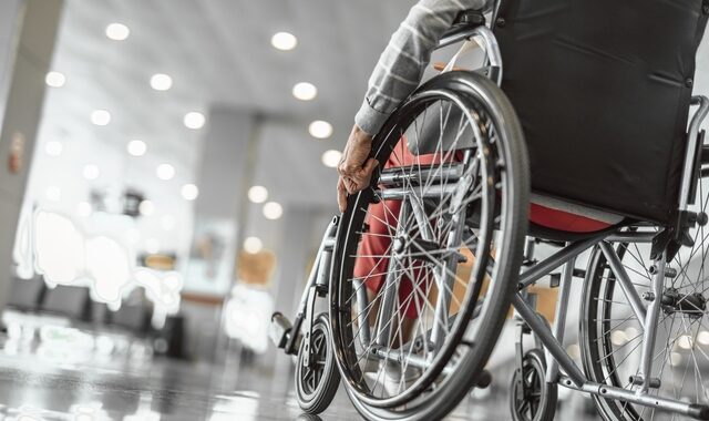 Η ΕΙΝΑ καταγγέλλει σοβαρά προβλήματα πρόσβασης και ισότιμης φροντίδας των ατόμων με αναπηρία στο Εθνικό Σύστημα Υγείας