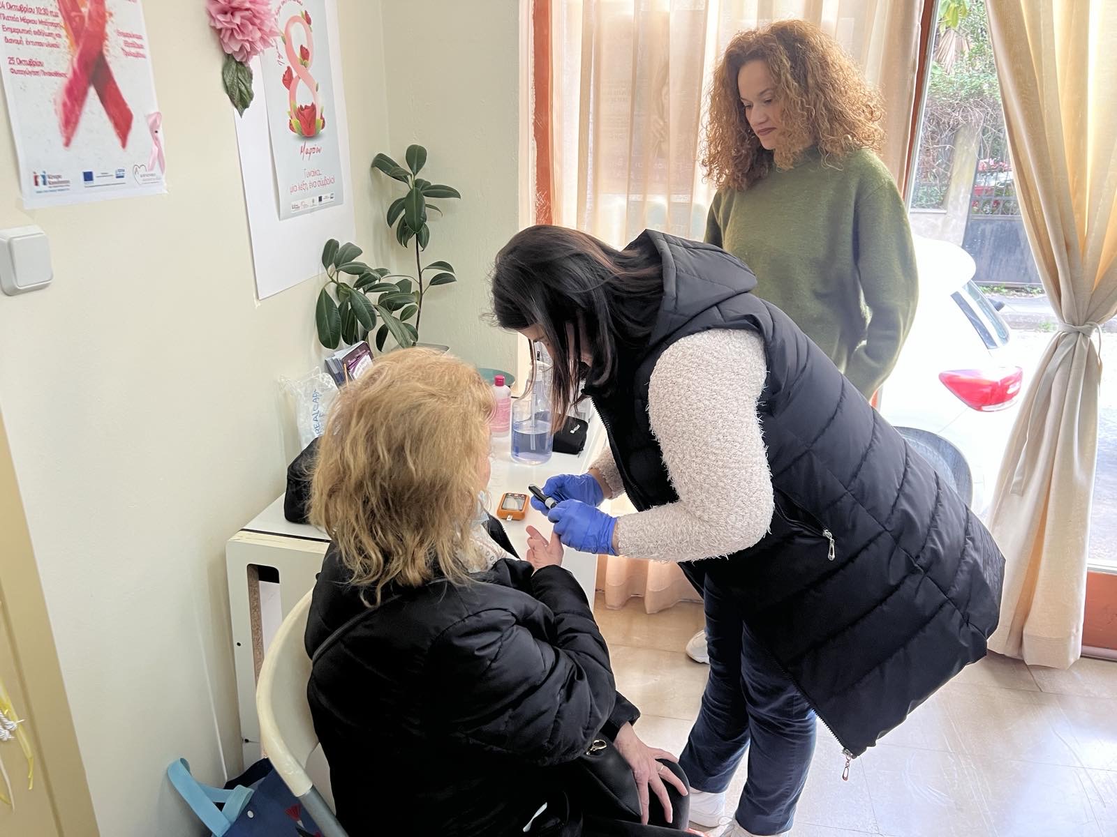 Διανομή τροφίμων - δωρεάν μετρήσεις Σακχάρου, Αρτηριακής Πίεσης και Οξυγόνου από το Κοινωνικό Παντοπωλείο Δήμου Ιεράς Πόλεως Μεσολογγίου