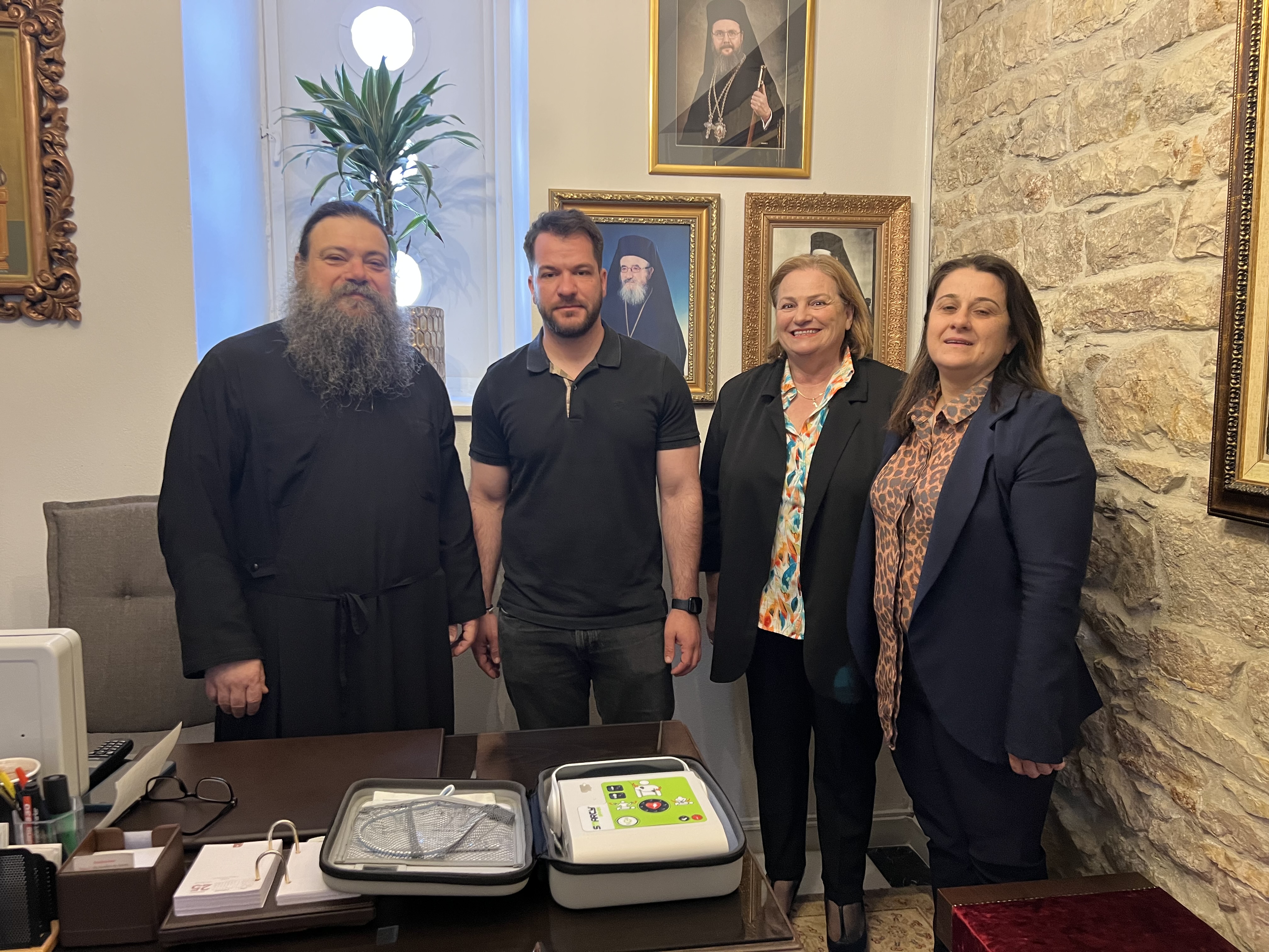 Δήμος Ιεράς Πόλεως Μεσολογγίου: Παράδοση απινιδωτή στον Ιερό Μητροπολιτικό Ναό Αγίου Σπυρίδωνος Μεσολογγίου