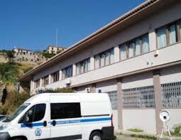 Ναύπακτος: Σύλληψη ανηλίκων για κλοπή κατά συναυτουργία