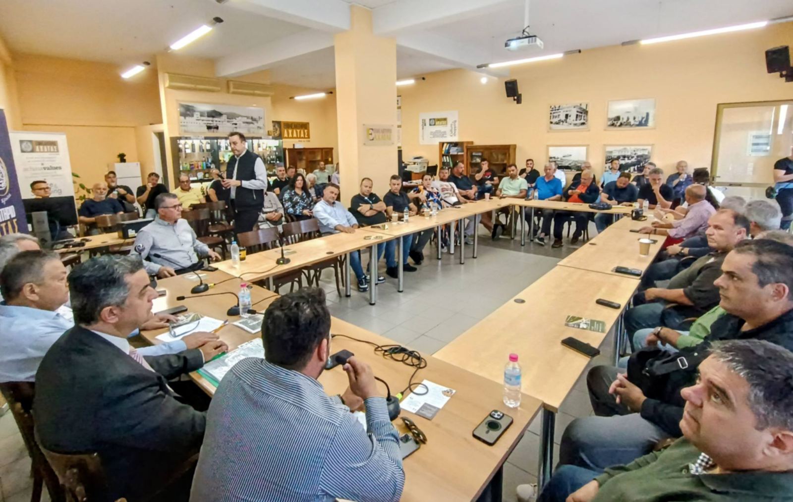 Από άκρη σε άκρη της Αχαΐας το Επιμελητήριο ενώνει δυνάμεις για το αχαϊκό ελαιόλαδο – Μεγάλη συμμετοχή στην εκδήλωση του Αιγίου