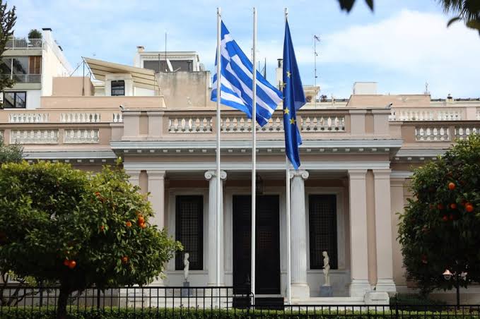 Ενέργεια: Στο τραπέζι αύξηση επιδόματος θέρμανσης και επιδότηση στην αμόλυβδη