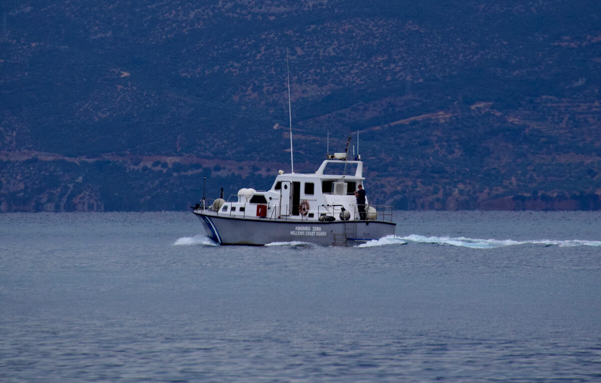 Η ανακοίνωση του Λιμενικού για τον 45χρονο που χάθηκε στη θάλασσα μετά την ανατροπή ταχύπλοου
