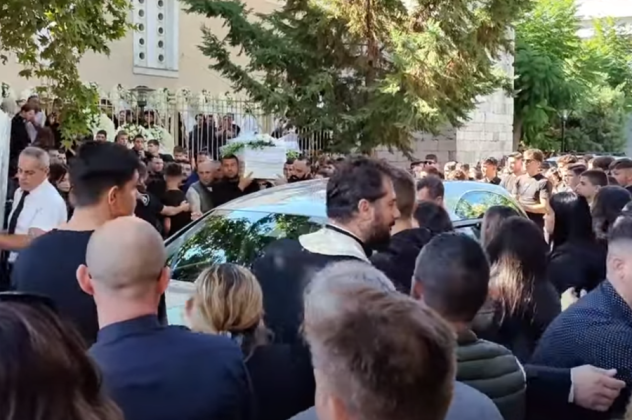 Ράγισαν καρδιές στον Άγιο Νικόλαο Πύργου – Η Ηλεία αποχαιρετά τον «αετό» της, Γιάννη Μπλέσια