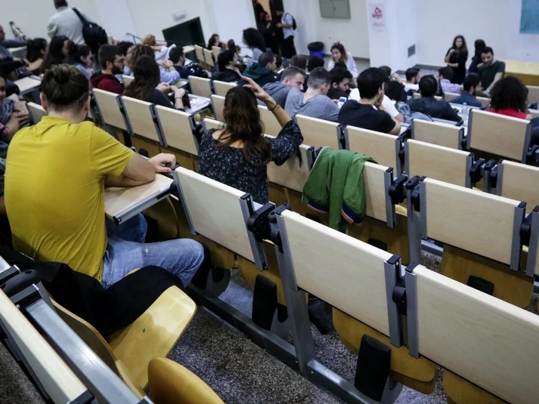 «Φρένο» στα smart glasses από καθηγητή του Πανεπιστημίου Πατρών- Γυαλιά στην εξεταστική μόνο με ιατρική βεβαίωση