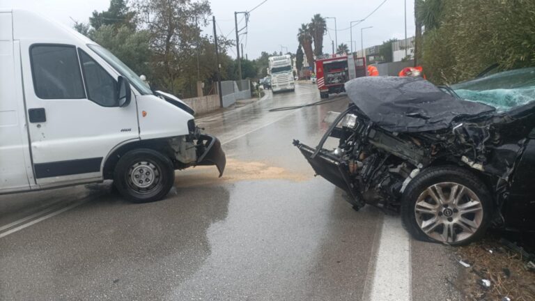 Πάτρα: Τροχαίο στο κέντρο - Τραυματίας επιβάτης αστικού λεωφορείου