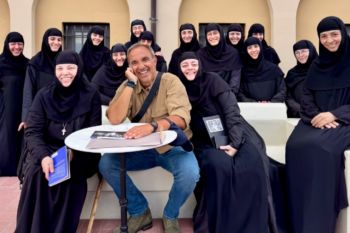 Νίκος Αλιάγας: Αποκάλυψε τη σχέση 20 ετών με τις μοναχές στη Μονή Αγίου Νεκταρίου Ναυπάκτου