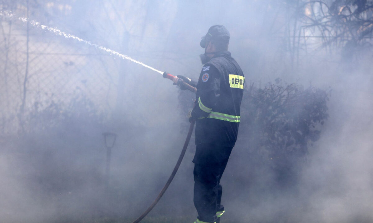 Φωτιά σε βυτιοφόρο με υγραέριο έξω από την ‘Αρτα – Εκλεισε το ρεύμα προς Πάτρα στην Ιόνια οδό