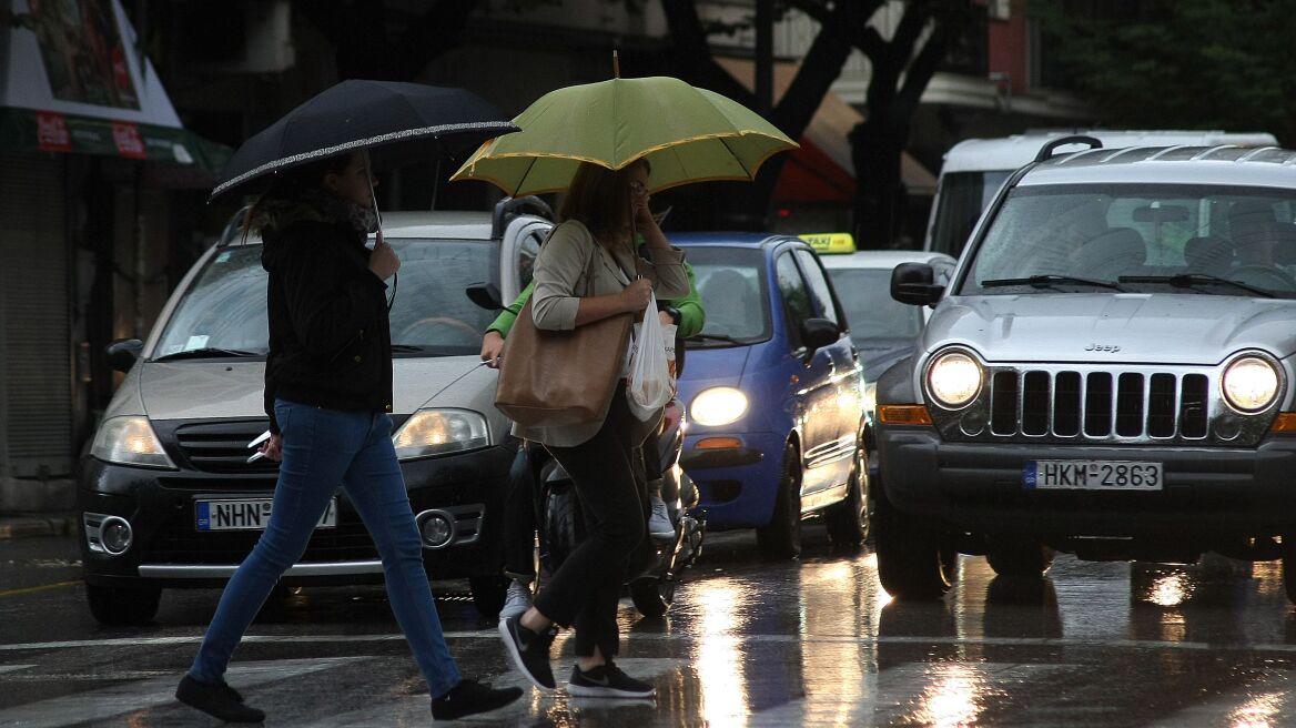 Κακοκαιρία με βροχές και ισχυρές καταιγίδες σήμερα, ποιες περιοχές είναι στο «κόκκινο»