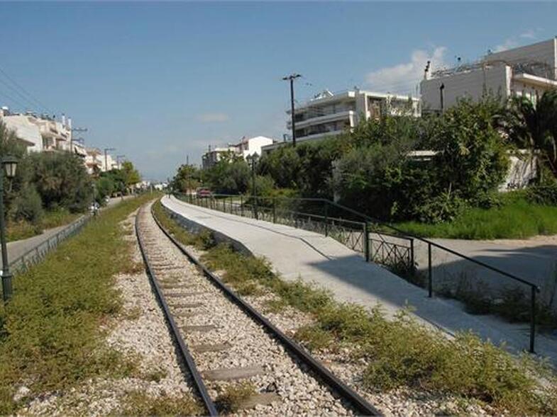 Πάτρα: Στόχος νεαρών ο συρμός του Προαστιακού- Πέταξαν αντικείμενα